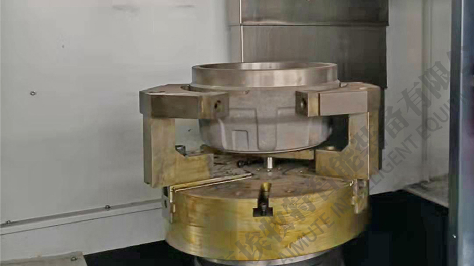 西（xī）山劉總定製的LCK850數控立式車床售後以幫忙（máng）調試完成投入生產